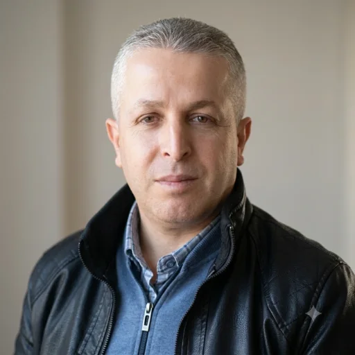 الأستاذ محمد نوفل